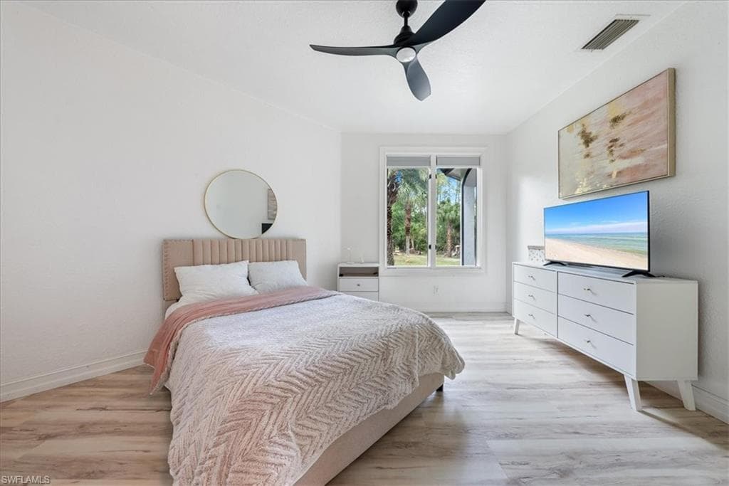 1240 Desoto Blvd S, Naples, FL 34117-22