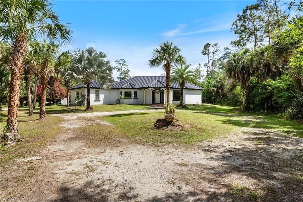 1240 Desoto Blvd S, Naples, FL 34117-29