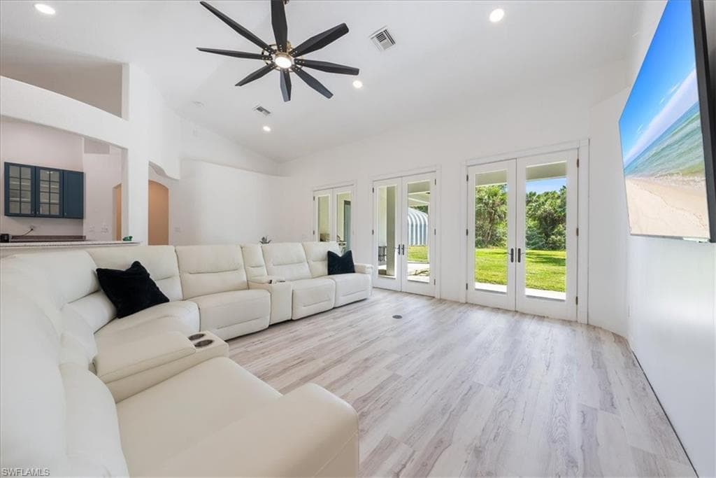 1240 Desoto Blvd S, Naples, FL 34117-6