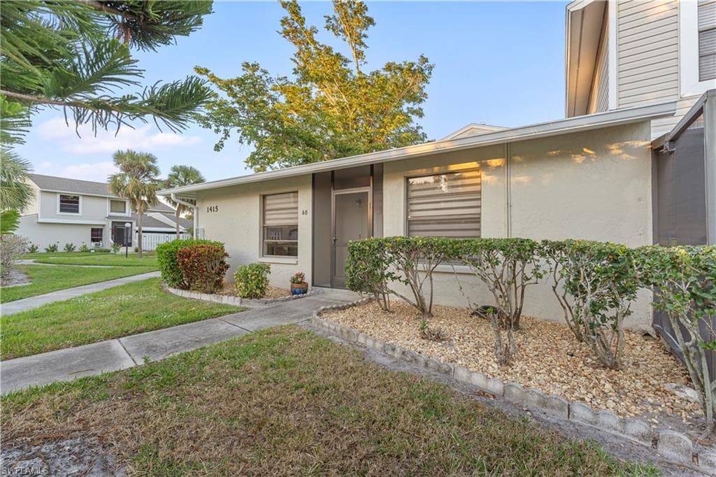 1415 Courtyard Ter 60, Cape Coral, FL 33914-1