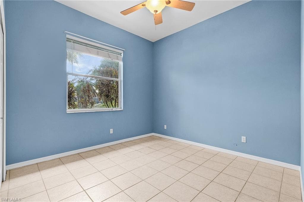 3266 Sturgeon Bay Ct, Naples, FL 34120-14