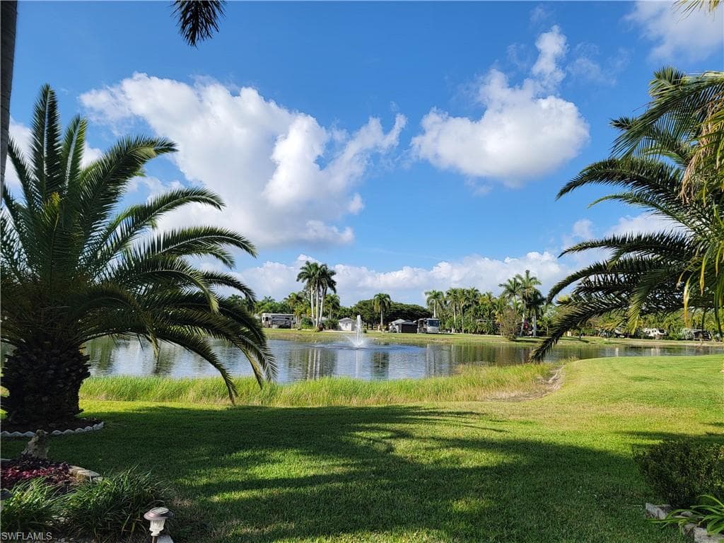 5680 Brightwood Dr, Fort Myers, FL 33905-4