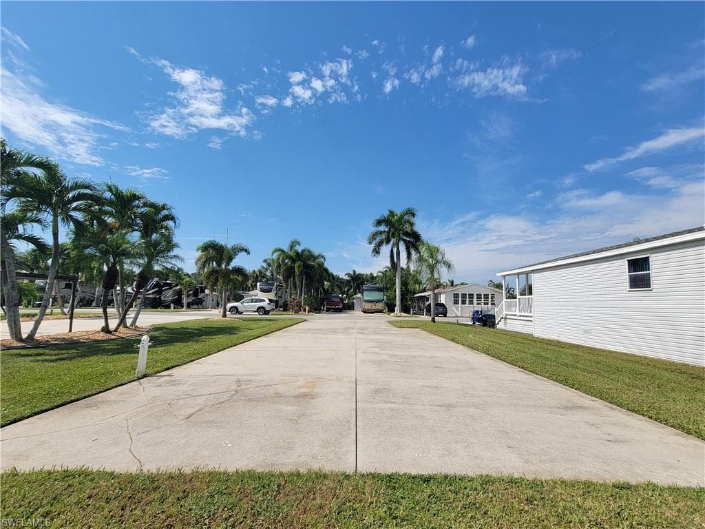 5761 Pathwood Ct, Fort Myers, FL 33905-3