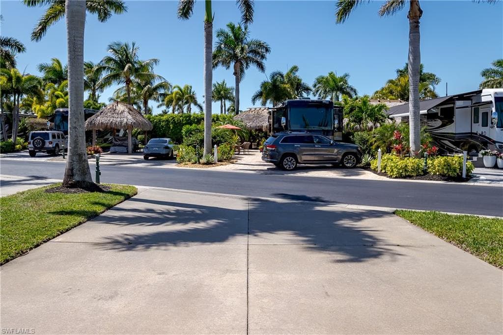 13594 Snapper Ln, Naples, FL 34114-26