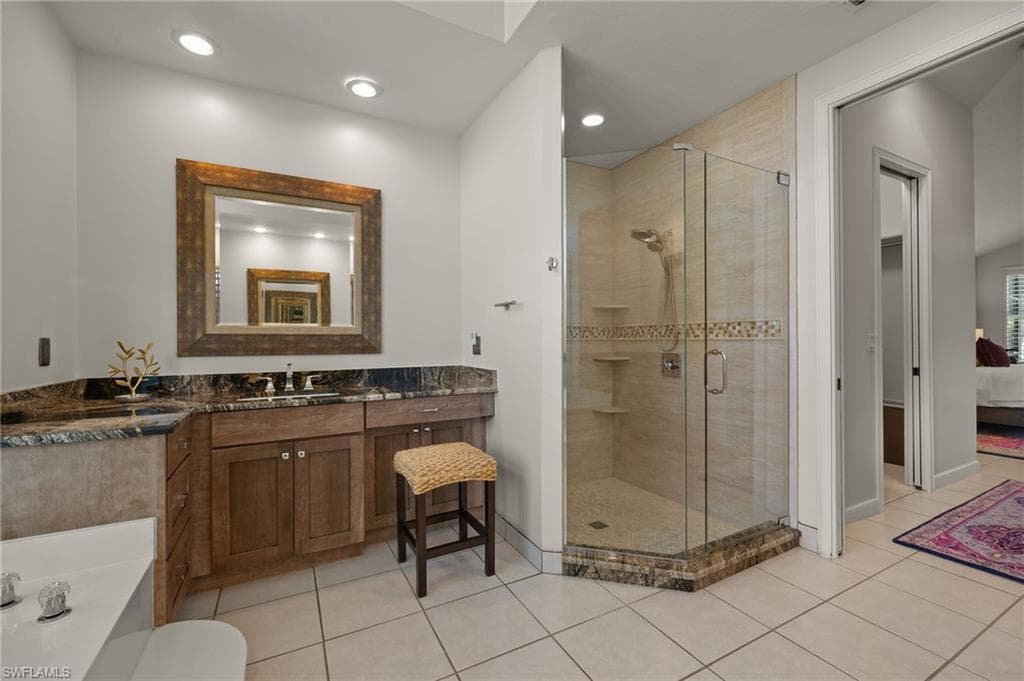 812 Arrowhead Ln, Naples, FL 34108-16