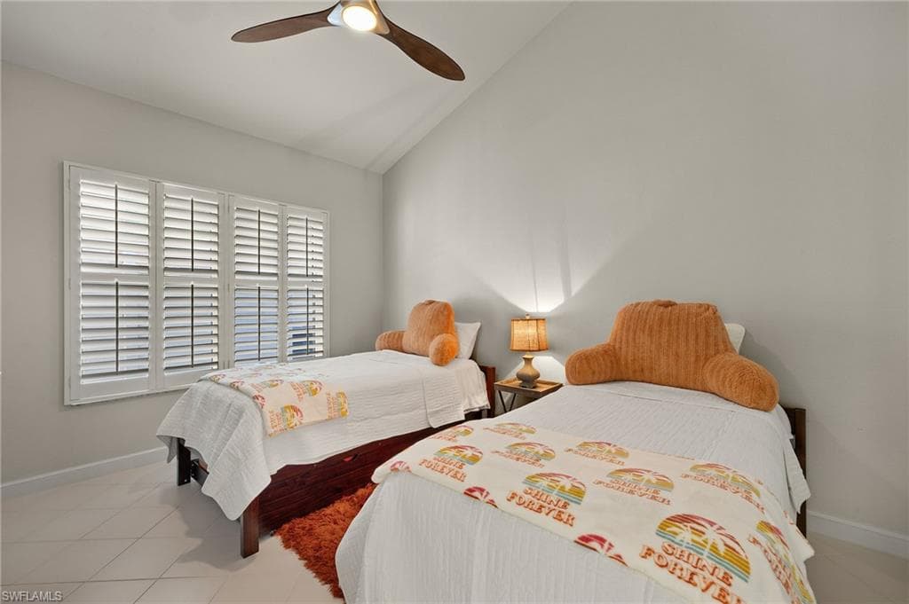 812 Arrowhead Ln, Naples, FL 34108-19