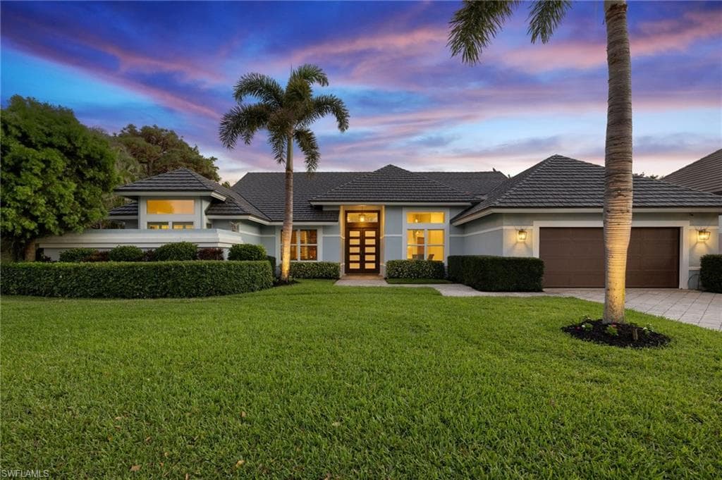 812 Arrowhead Ln, Naples, FL 34108-1