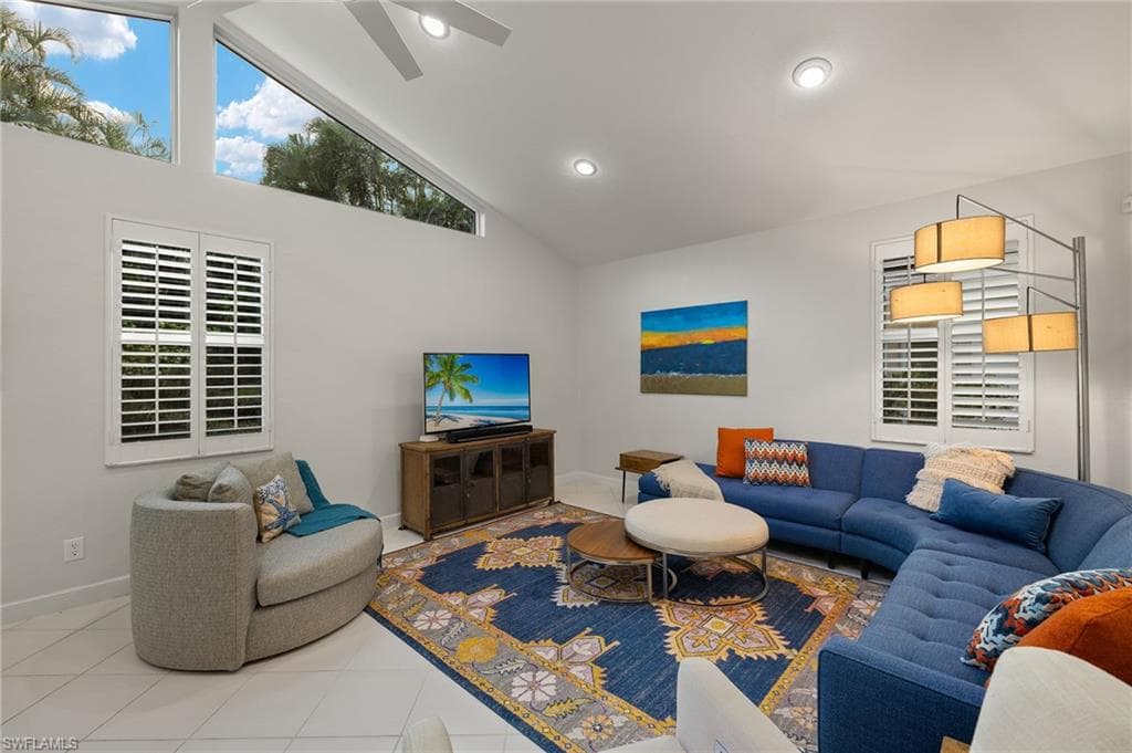 812 Arrowhead Ln, Naples, FL 34108-7