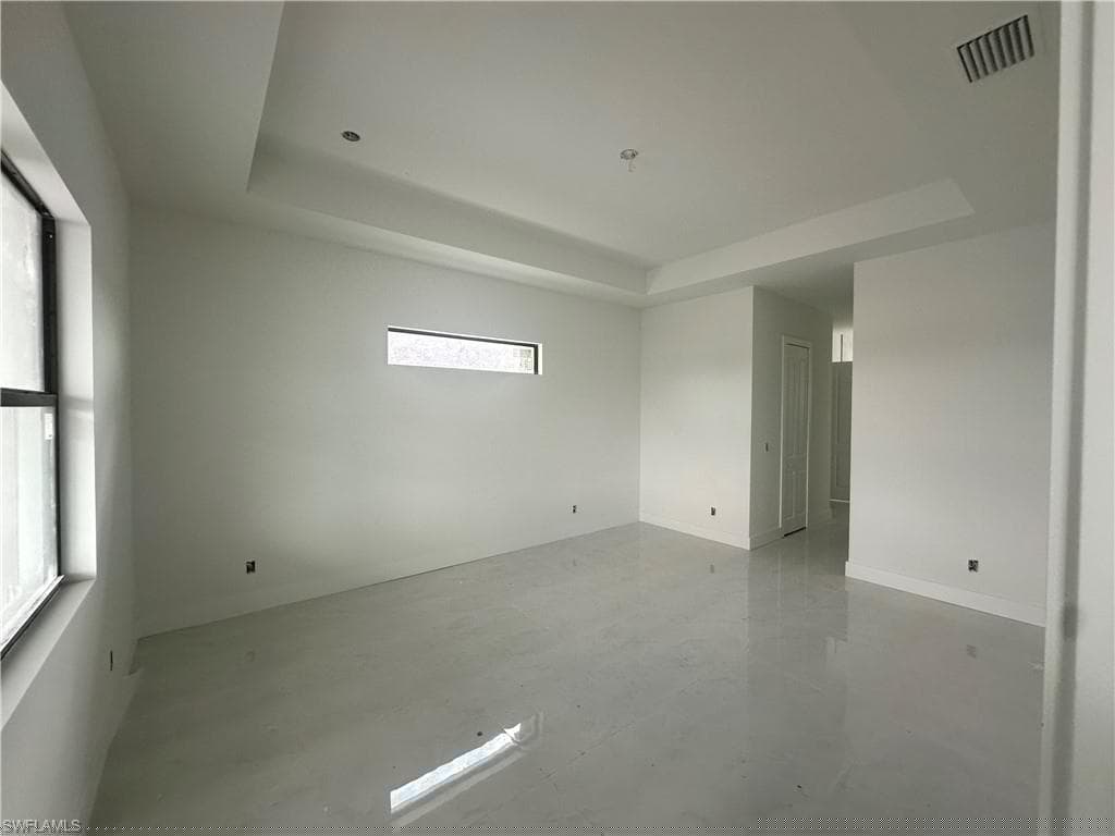 2528 7th St, Cape Coral, FL 33993-6