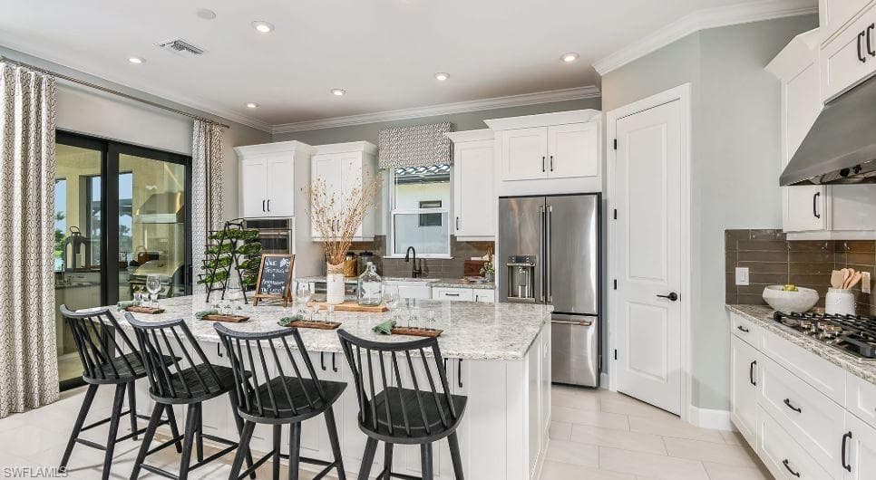 15776 Derna St, Naples, FL 34114-4