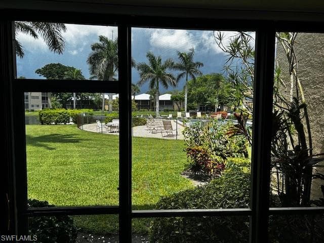 960 Palm View Dr 111, Naples, FL 34110-7