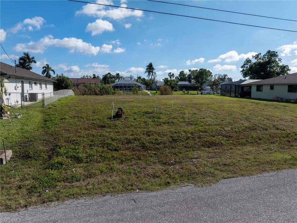 248 31st Ter, Cape Coral, FL 33904-10