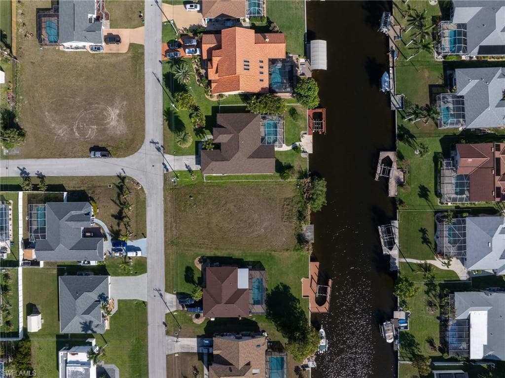 248 31st Ter, Cape Coral, FL 33904-5