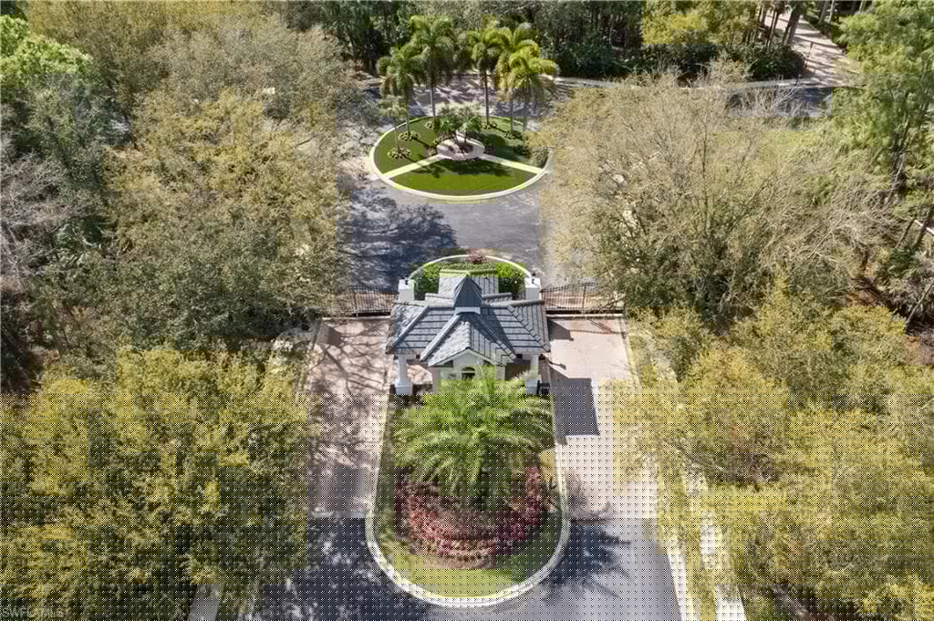 4501 Club Estates Dr, Naples, FL 34112-1