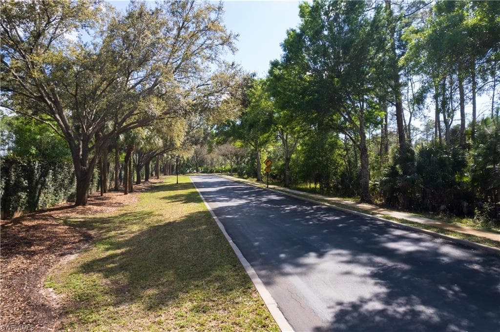 4501 Club Estates Dr, Naples, FL 34112-8