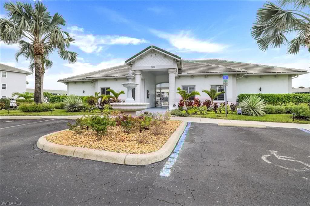 7822 Great Heron Way 205, Naples, FL 34104-20