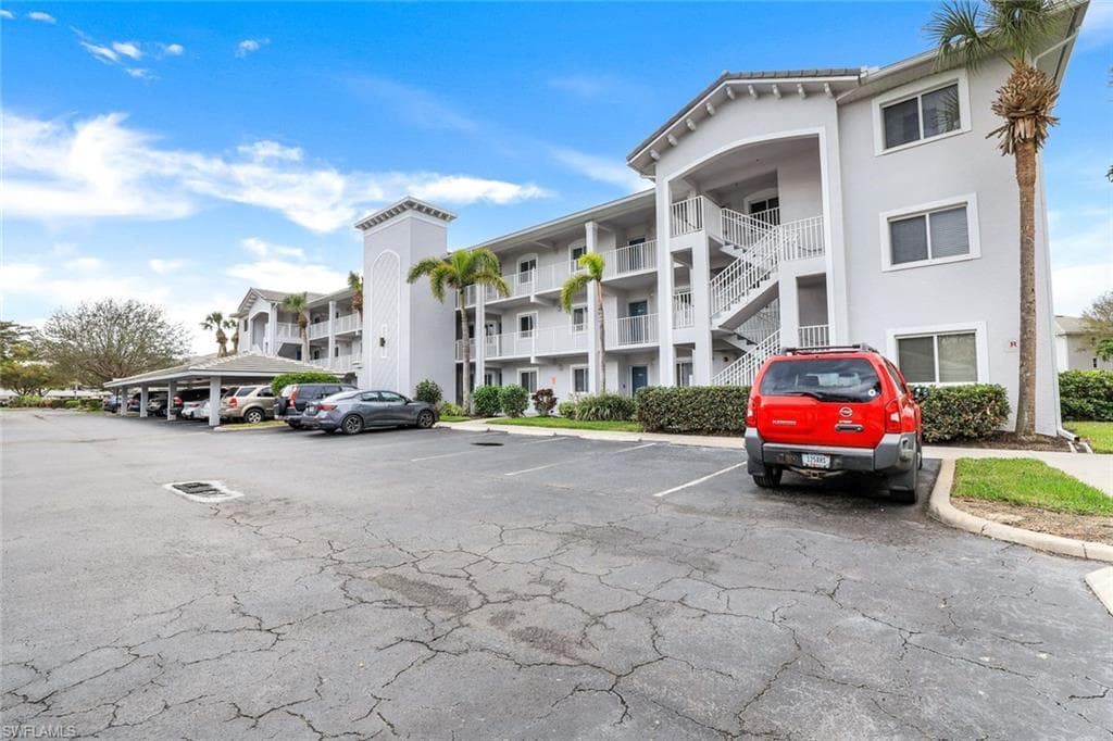 7822 Great Heron Way 205, Naples, FL 34104-3