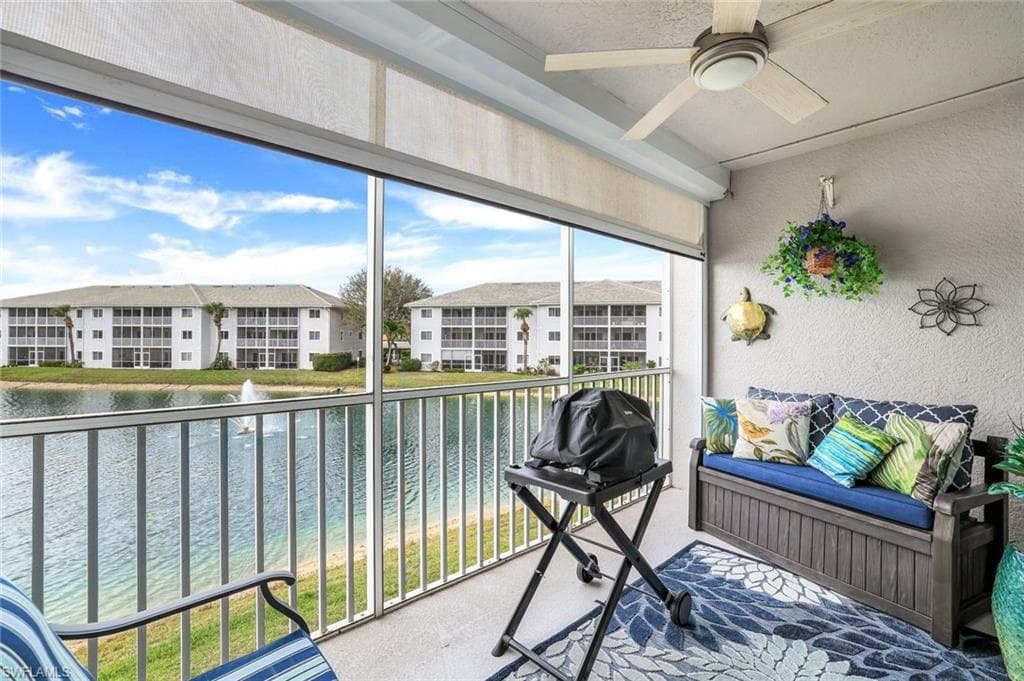 7822 Great Heron Way 205, Naples, FL 34104-4