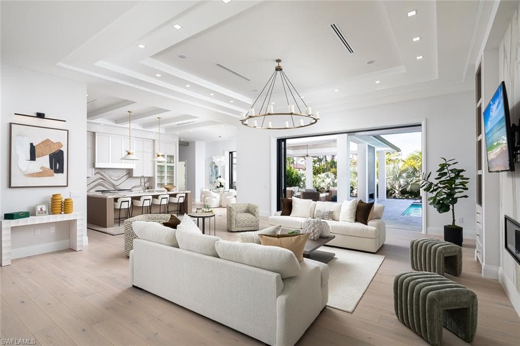 445 West St, Naples, FL 34108-10