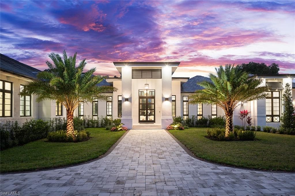 445 West St, Naples, FL 34108-1