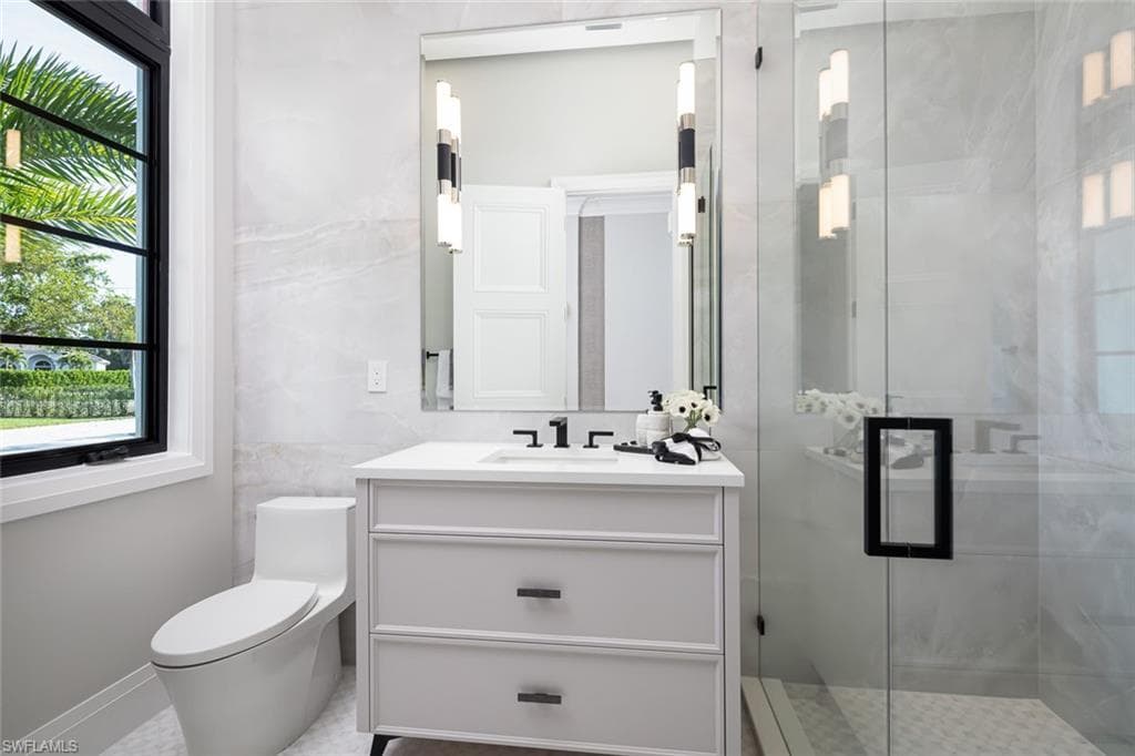 445 West St, Naples, FL 34108-31