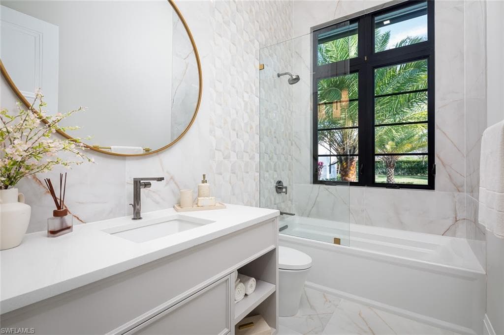 445 West St, Naples, FL 34108-33