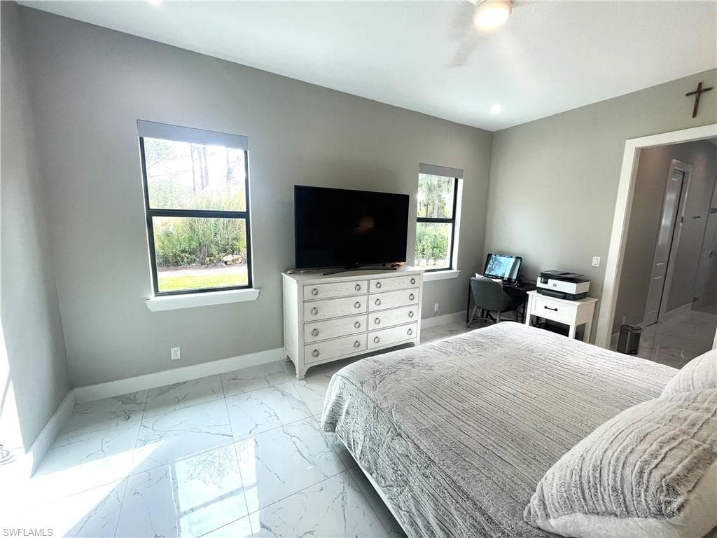 3842 4th Ave NE, Naples, FL 34120-10