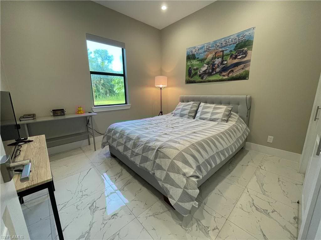 3842 4th Ave NE, Naples, FL 34120-13