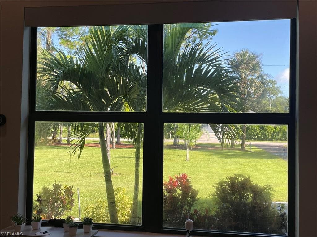 3842 4th Ave NE, Naples, FL 34120-15