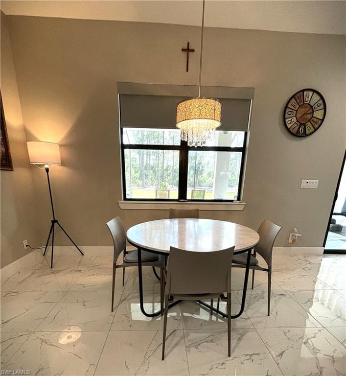 3842 4th Ave NE, Naples, FL 34120-26