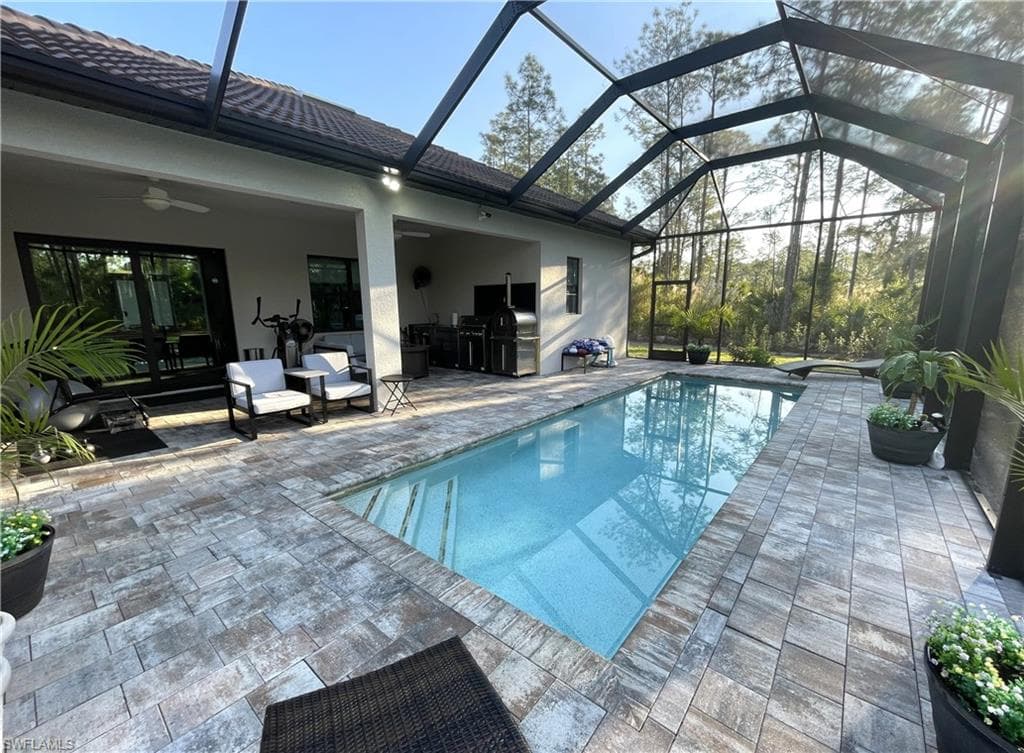 3842 4th Ave NE, Naples, FL 34120-32