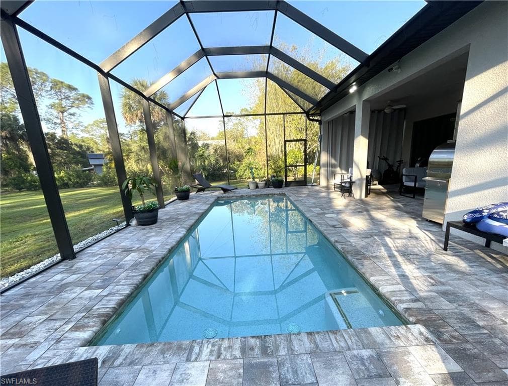 3842 4th Ave NE, Naples, FL 34120-35