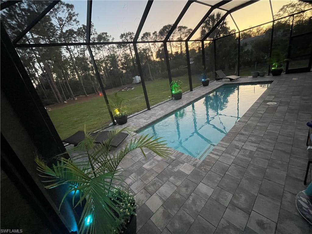 3842 4th Ave NE, Naples, FL 34120-36