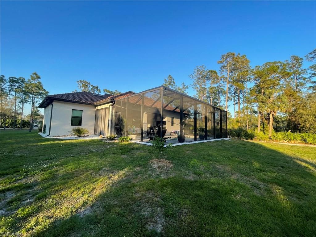 3842 4th Ave NE, Naples, FL 34120-37