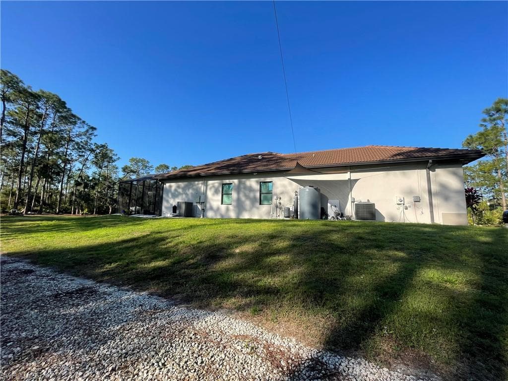 3842 4th Ave NE, Naples, FL 34120-40