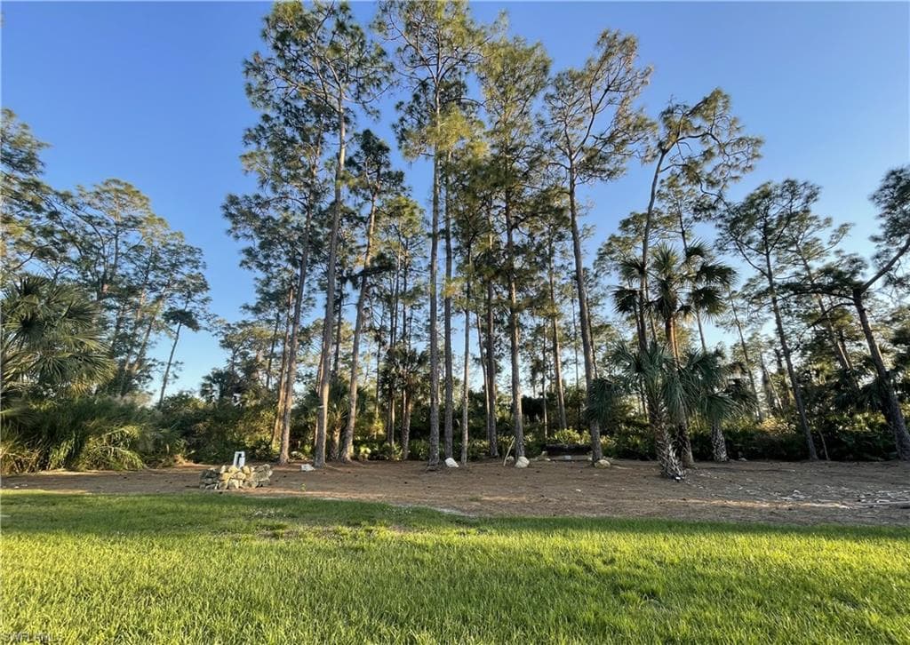 3842 4th Ave NE, Naples, FL 34120-44