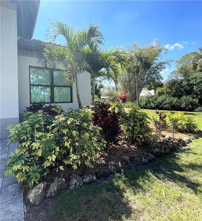 3842 4th Ave NE, Naples, FL 34120-7