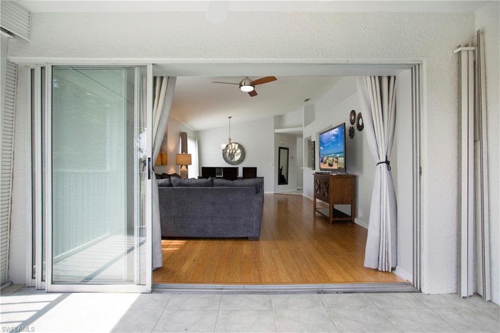 1018 Mainsail Dr 421, Naples, FL 34114-29