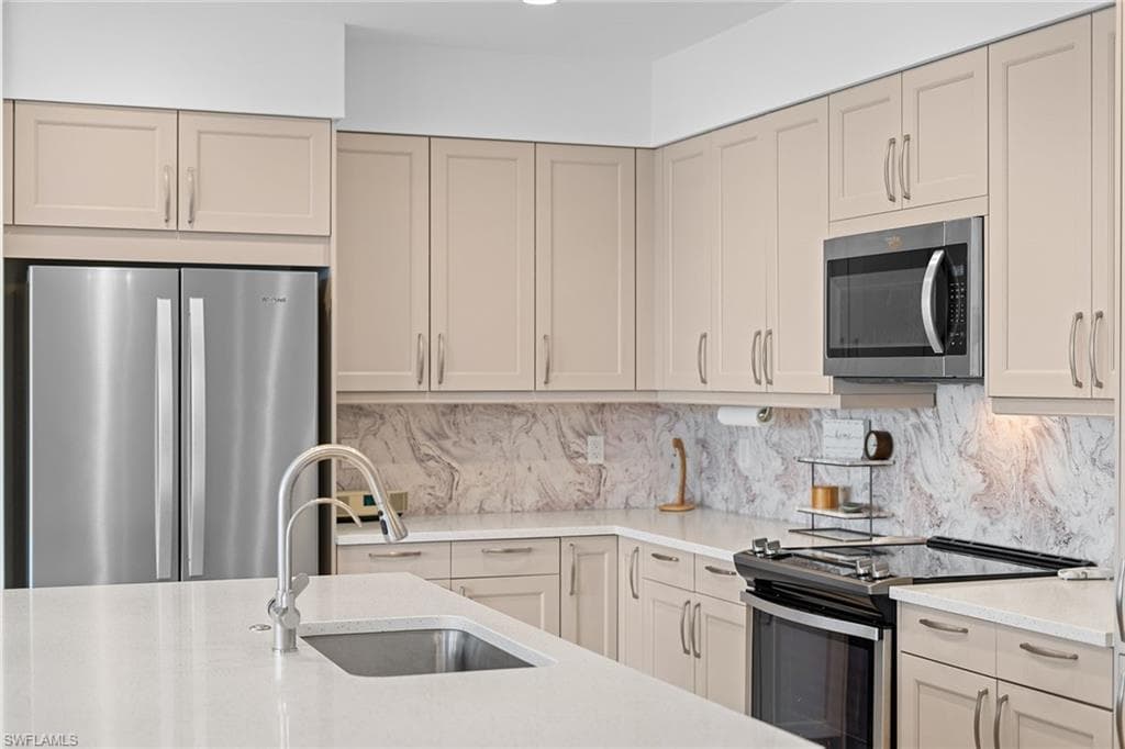 1111 Central Ave 207, Naples, FL 34102-19