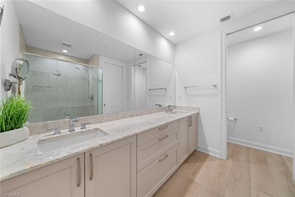 1111 Central Ave 207, Naples, FL 34102-29