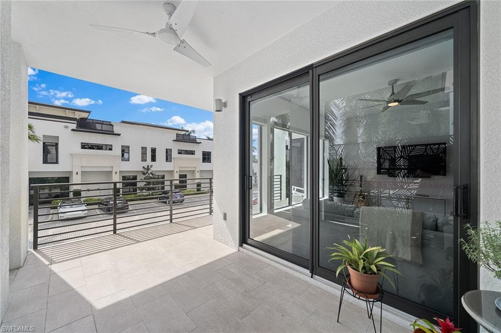 1111 Central Ave 207, Naples, FL 34102-38