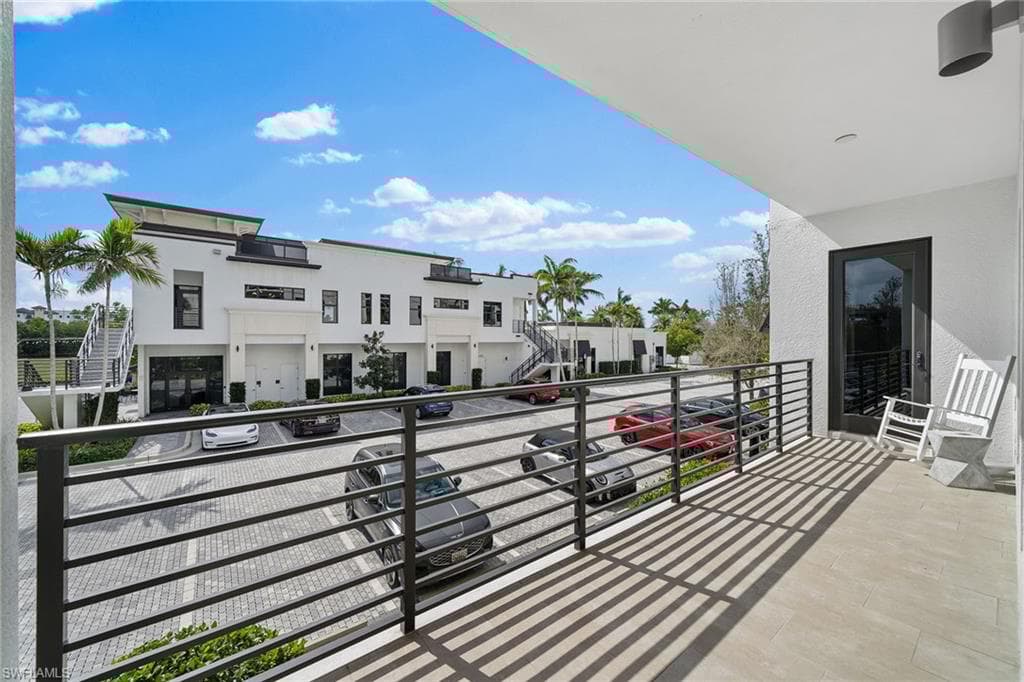 1111 Central Ave 207, Naples, FL 34102-39