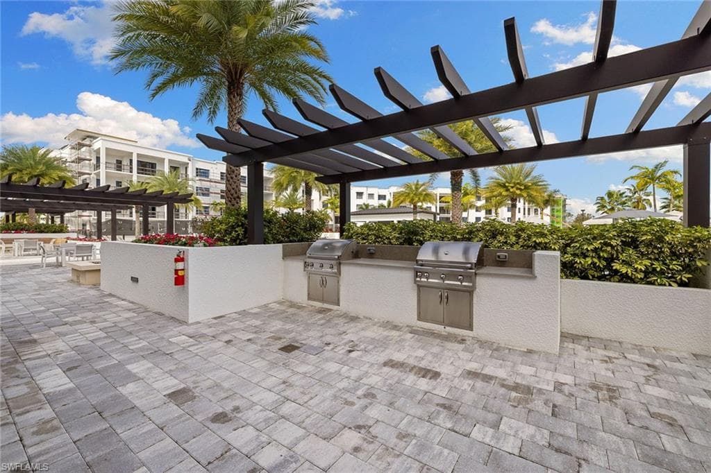 1111 Central Ave 207, Naples, FL 34102-45
