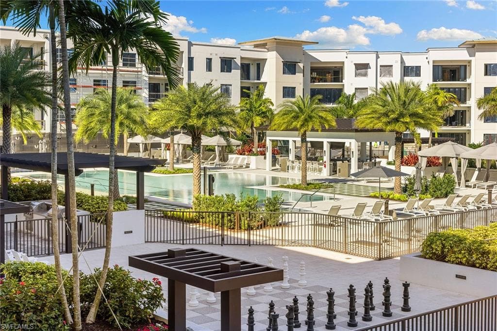1111 Central Ave 207, Naples, FL 34102-47