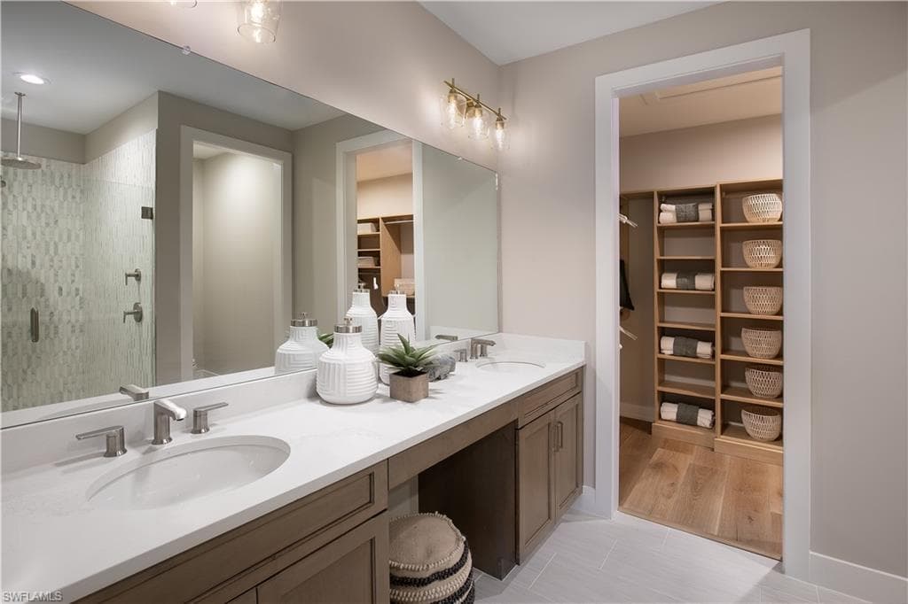 8885 Oceana Way, Naples, FL 34114-14