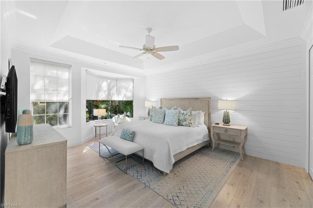 193 Colonade Cir 1506, Naples, FL 34103-8