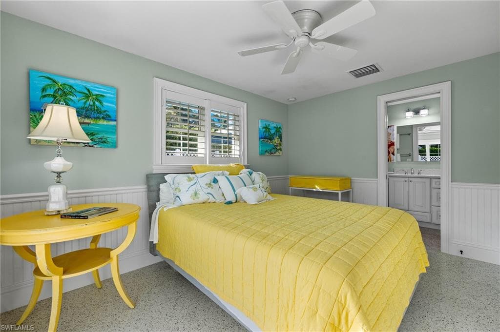 720 11th Ave S, Naples, FL 34102-18