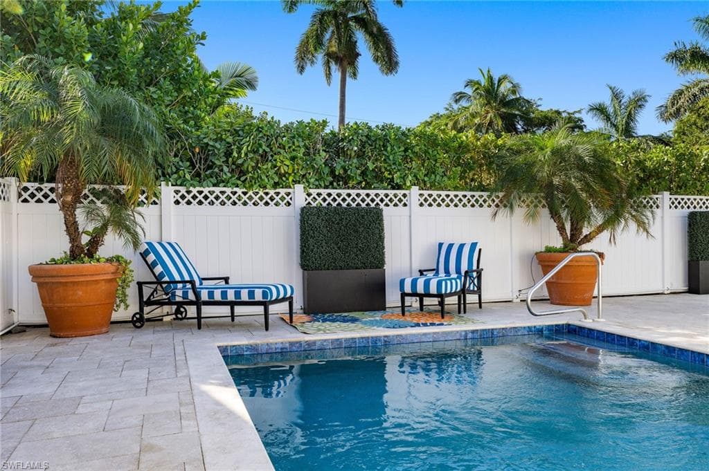 720 11th Ave S, Naples, FL 34102-24