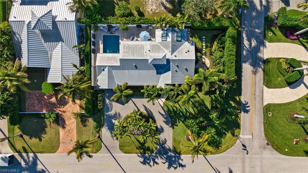 720 11th Ave S, Naples, FL 34102-27