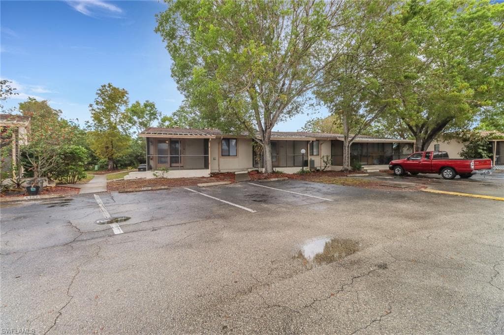 5214 Treetops Dr I, Naples, FL 34113-1